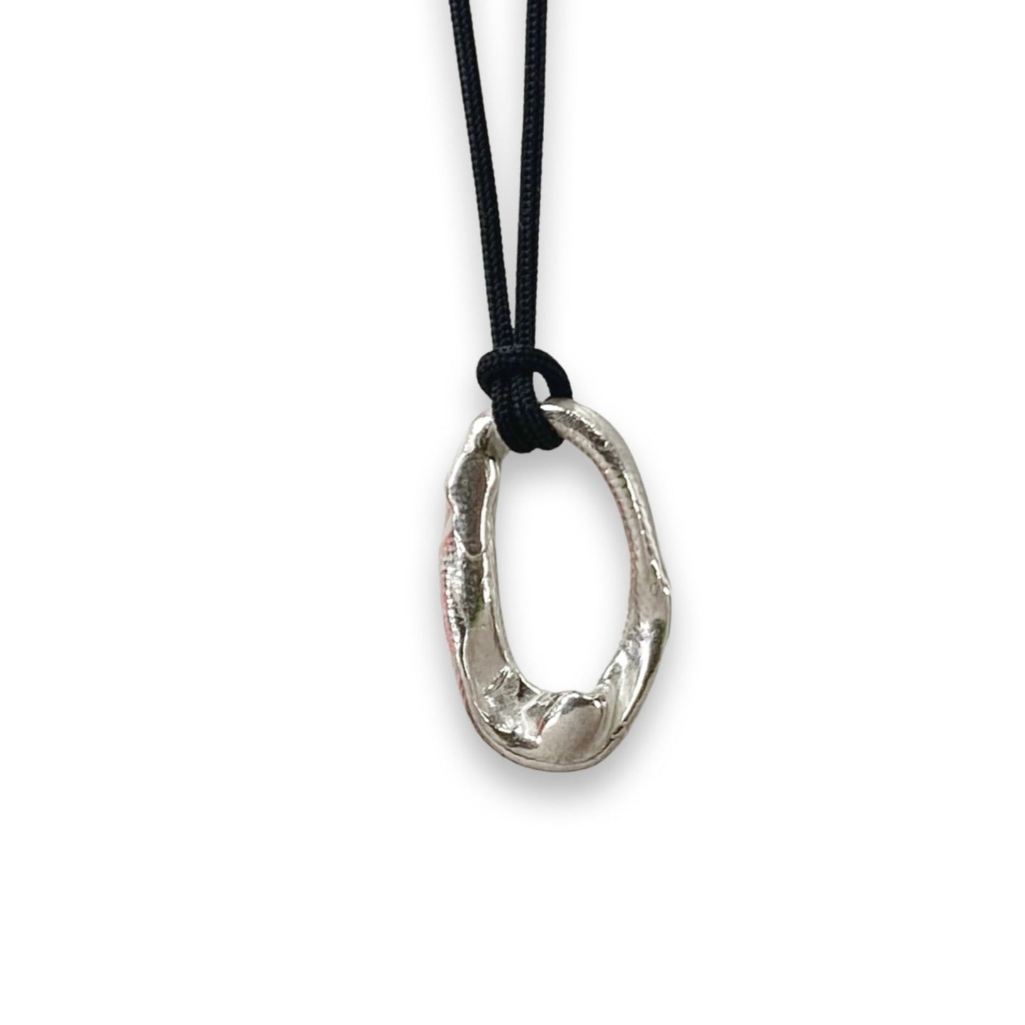 DRIP PENDANT W. STRING - silver